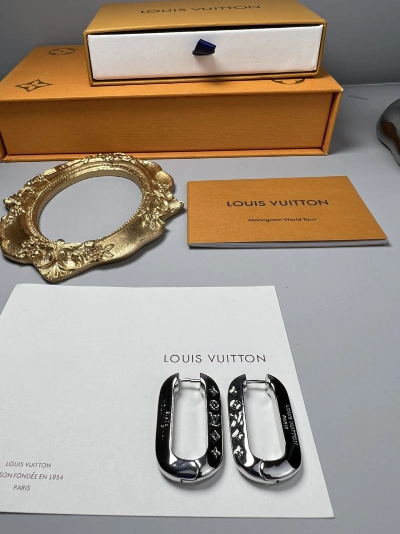 WellDesigned Louis Vuitton Earrings 250204