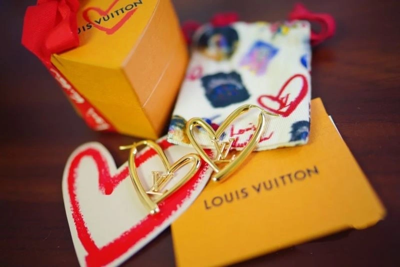 Louis Vuitton Earrings Breathable 250138