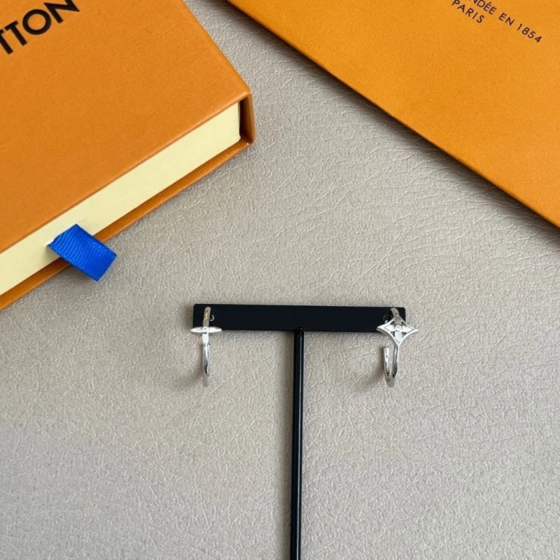 Effortless Louis Vuitton Earrings 250126