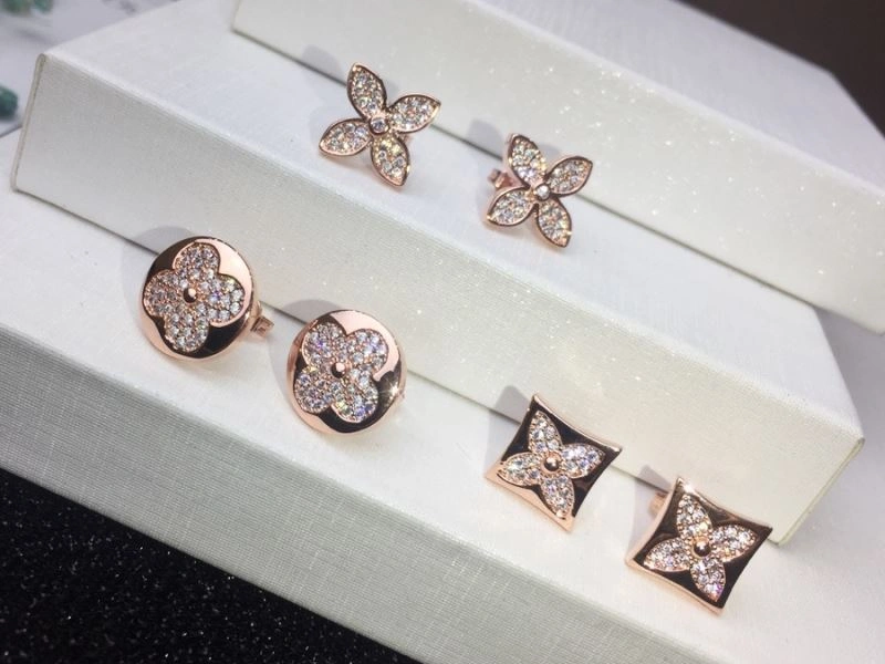 Unique Louis Vuitton Earrings 250143