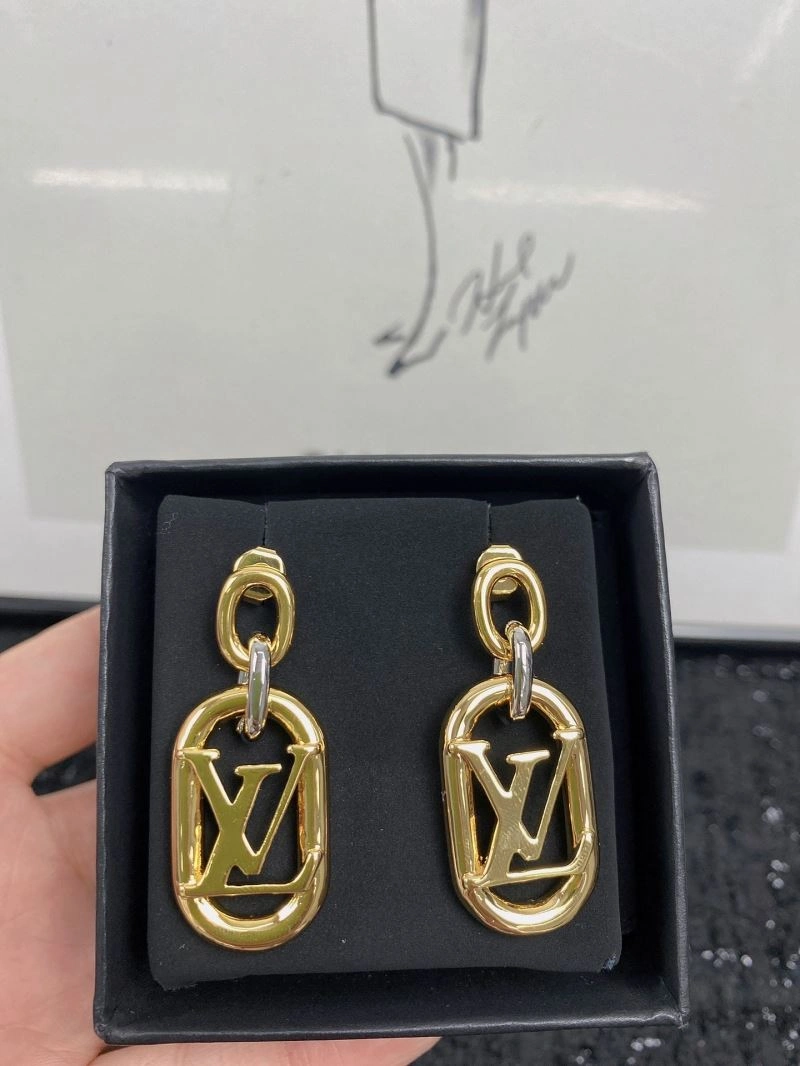 Functional Louis Vuitton Earrings 250146