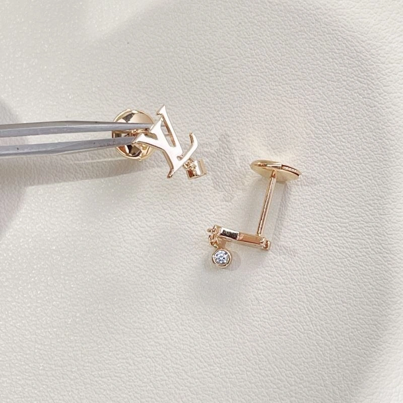 Lightweight Louis Vuitton Earrings 250132