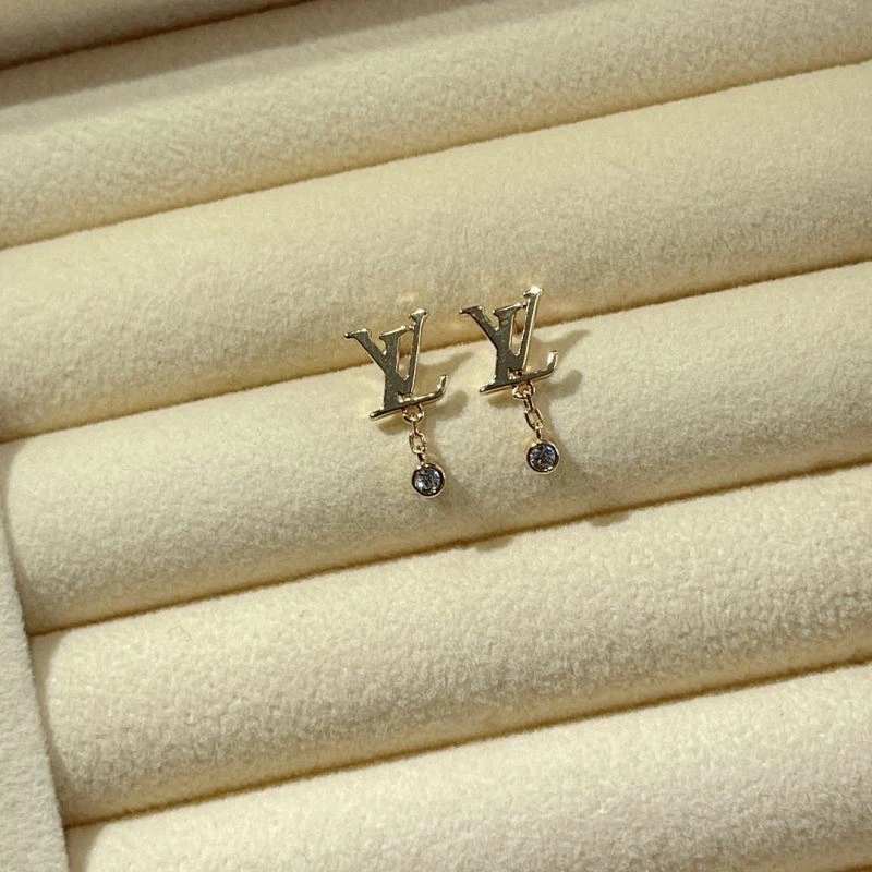 Lightweight Louis Vuitton Earrings 250132
