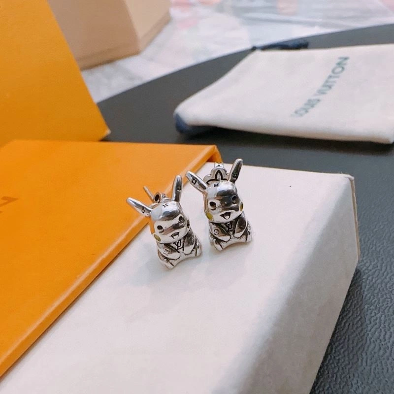 Louis Vuitton Earrings Unique 250129