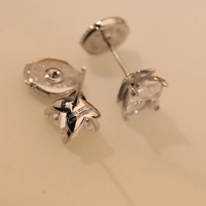 Louis Vuitton Earrings Versatile 250137