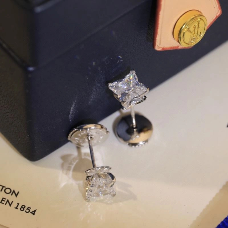 Louis Vuitton Earrings Versatile 250137