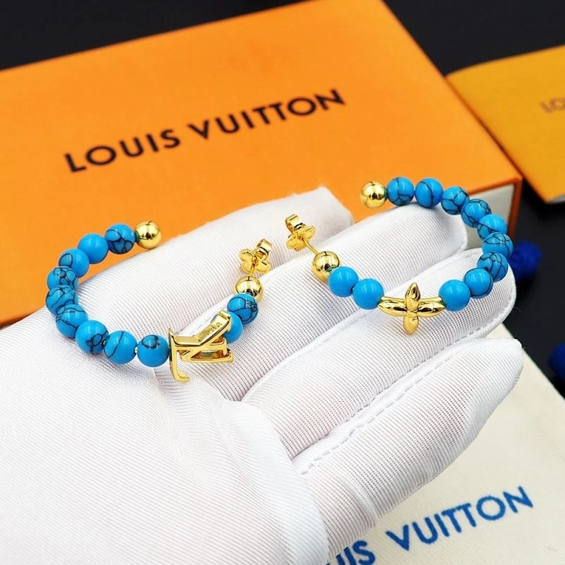 Sporty Louis Vuitton Earrings 250116