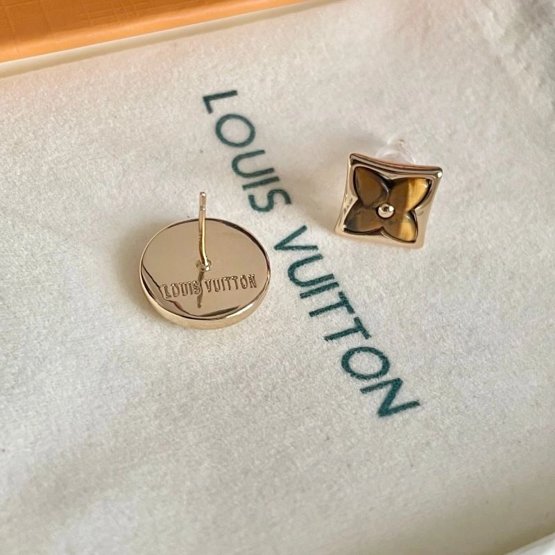 Effortless Louis Vuitton Earrings 250110