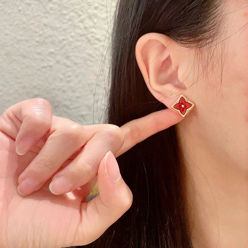 Louis Vuitton Earrings MultiPurpose 250089