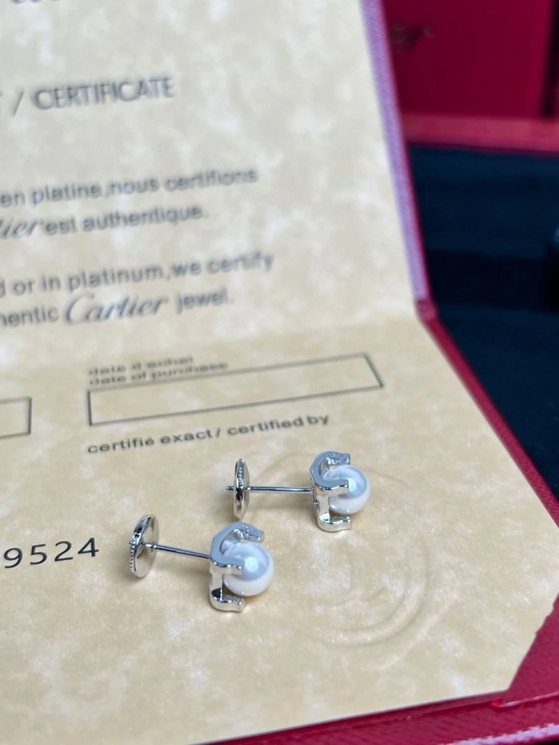 Minimalist Louis Vuitton Earrings 250081