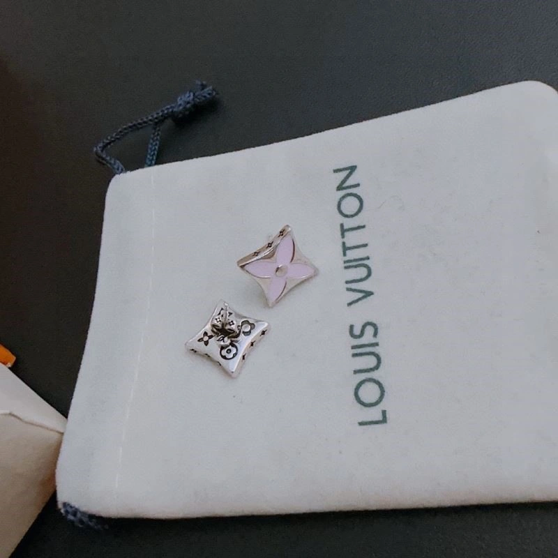 Louis Vuitton Earrings Supportive 249841
