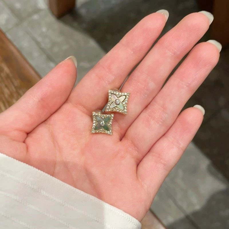 FreshLook Louis Vuitton Earrings 249828