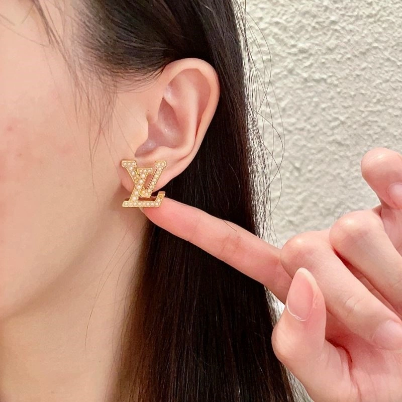 Cozy Louis Vuitton Earrings 249826