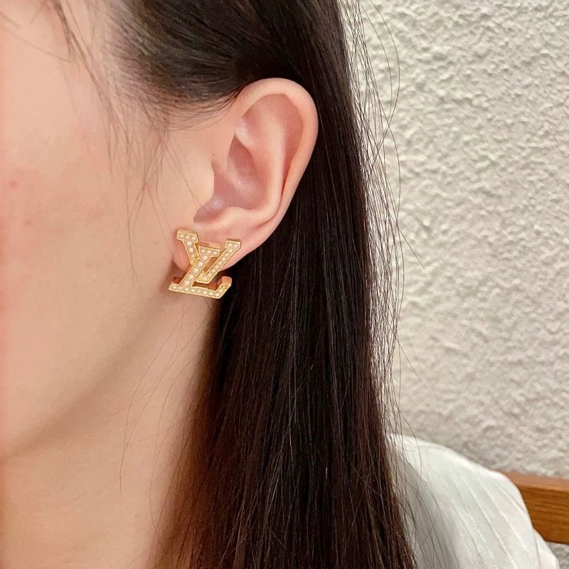 Cozy Louis Vuitton Earrings 249826