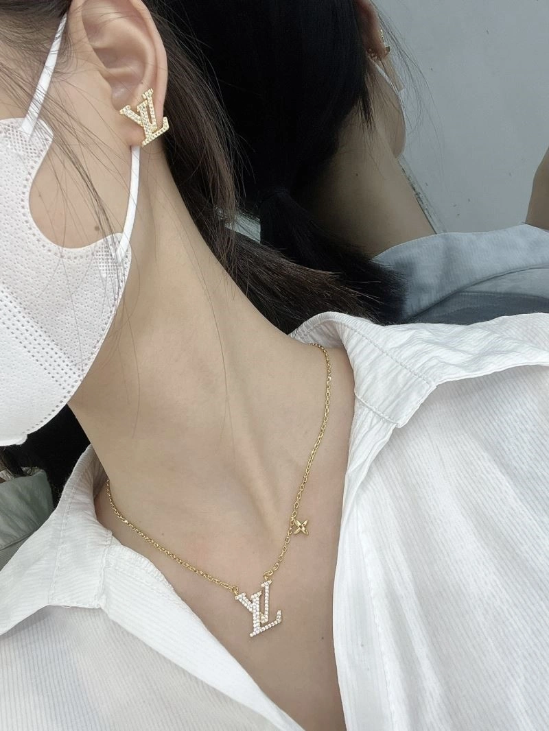 OnTrend Louis Vuitton Earrings 249804