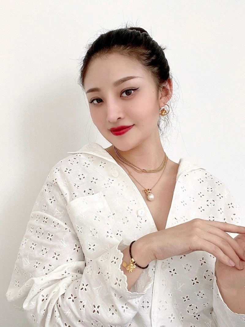 Louis Vuitton Earrings Breathable 249825