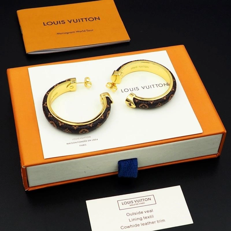 Sporty Louis Vuitton Earrings 249492