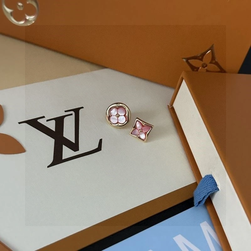 Sporty Louis Vuitton Earrings 249477