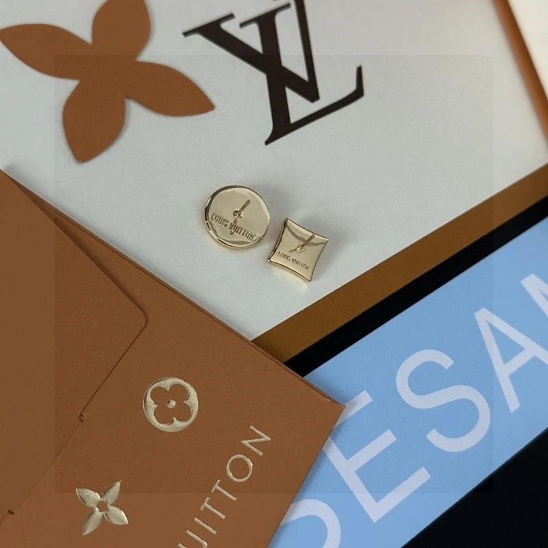 Sporty Louis Vuitton Earrings 249477
