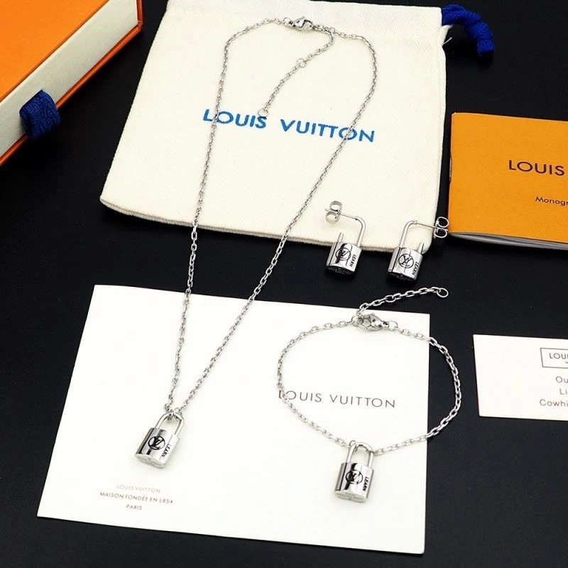 Attractive Louis Vuitton Earrings 249482