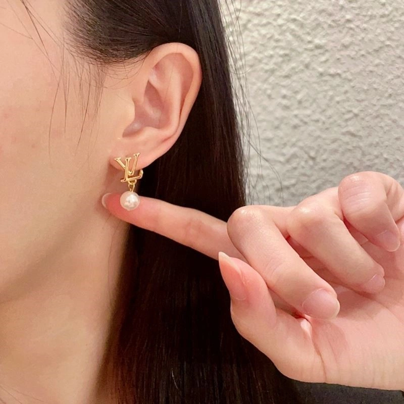Louis Vuitton Earrings Contemporary 249420
