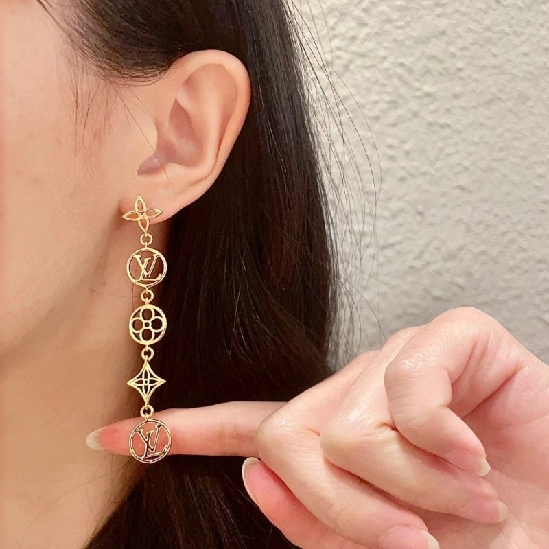 Louis Vuitton Earrings Chic 249405