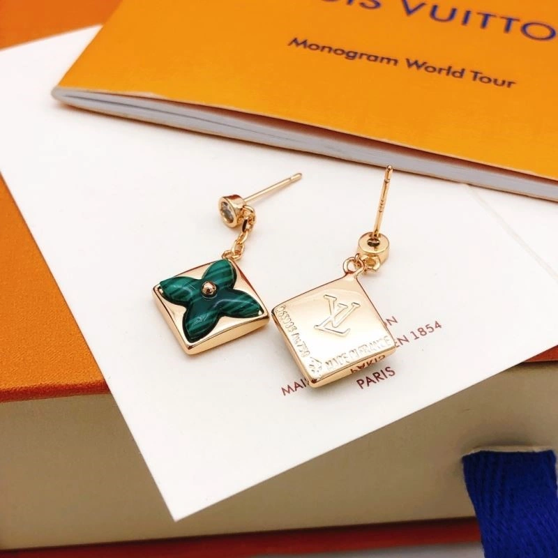 Sporty Louis Vuitton Earrings 249079