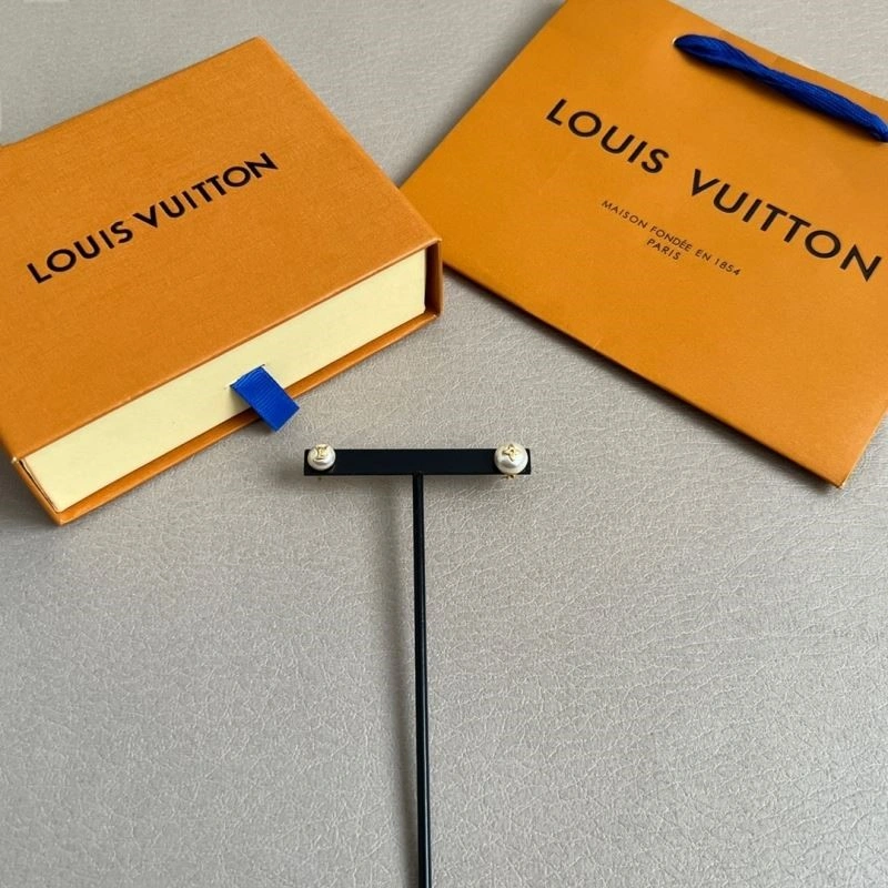 Louis Vuitton Earrings WaterResistant 249047