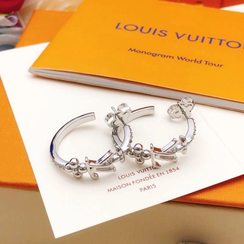 Louis Vuitton Earrings OnTrend 249032
