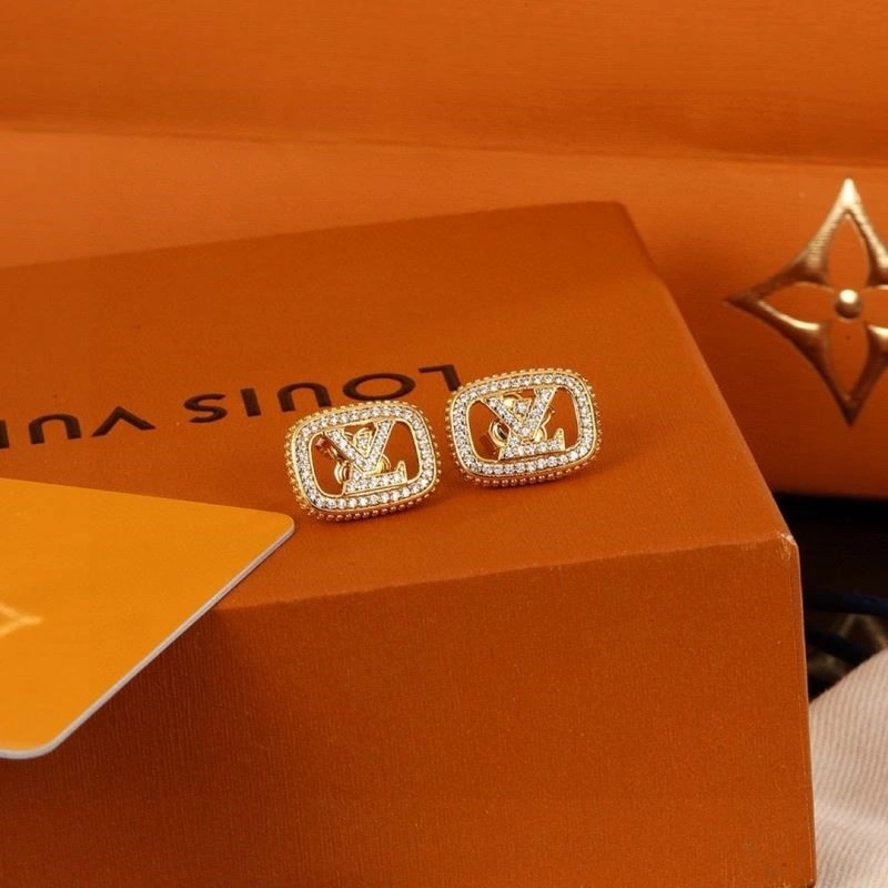 Minimalist Louis Vuitton Earrings 249020