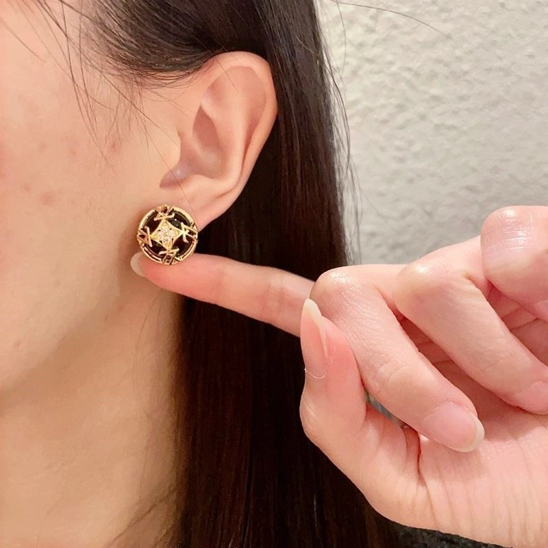 Louis Vuitton Earrings Unique 249014