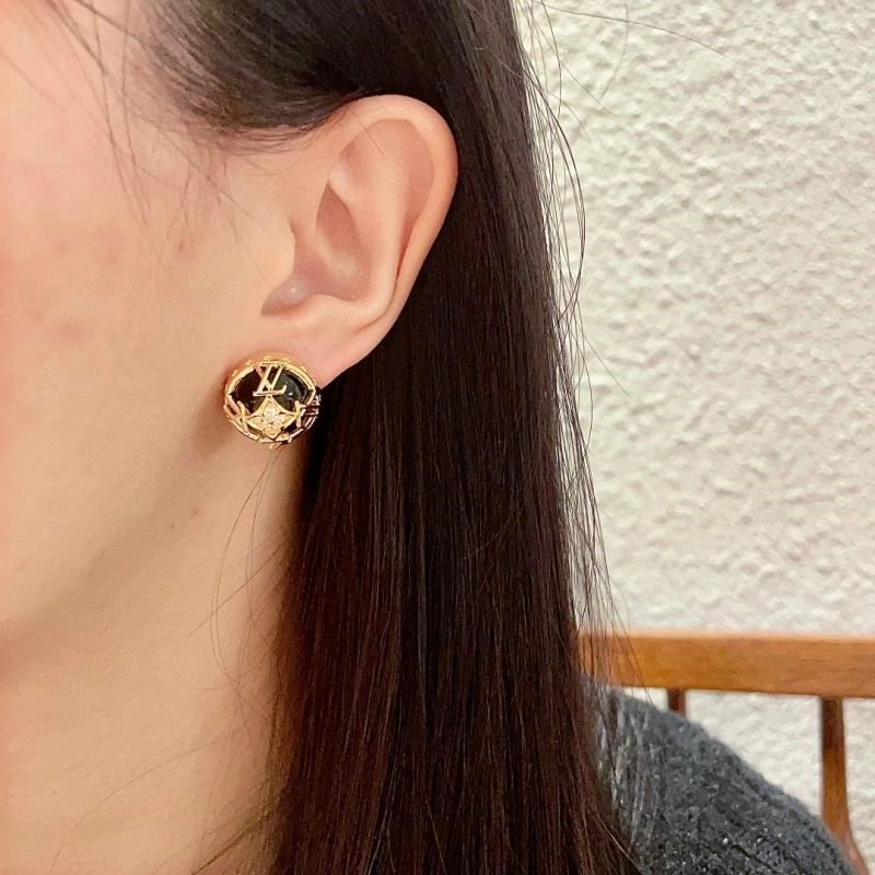 Louis Vuitton Earrings Unique 249014