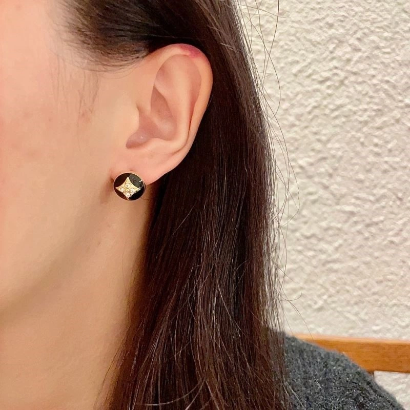 Flexible Louis Vuitton Earrings 248992