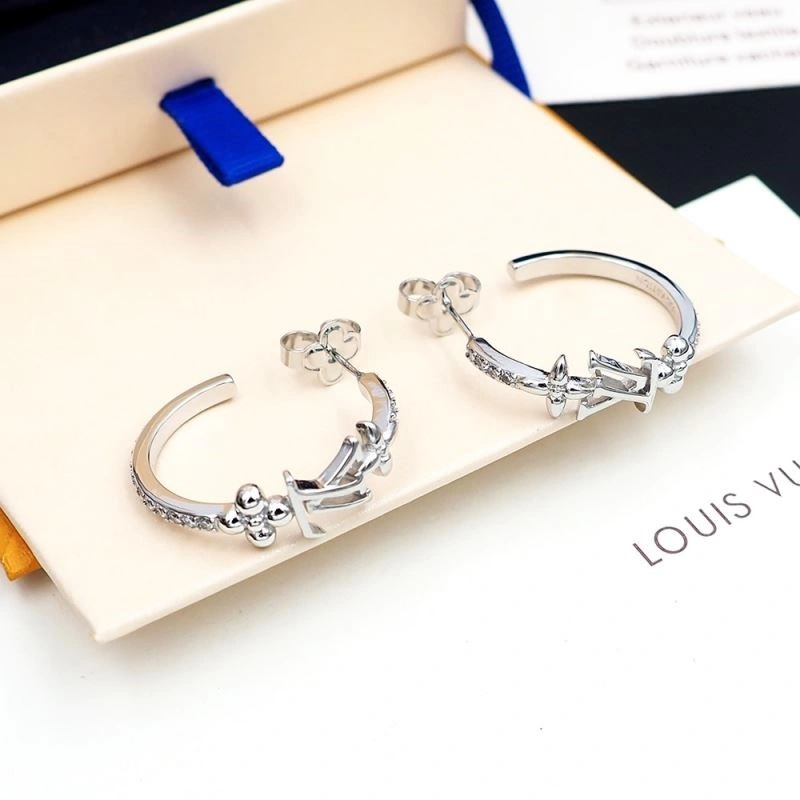 Louis Vuitton Earrings Minimalist 249003