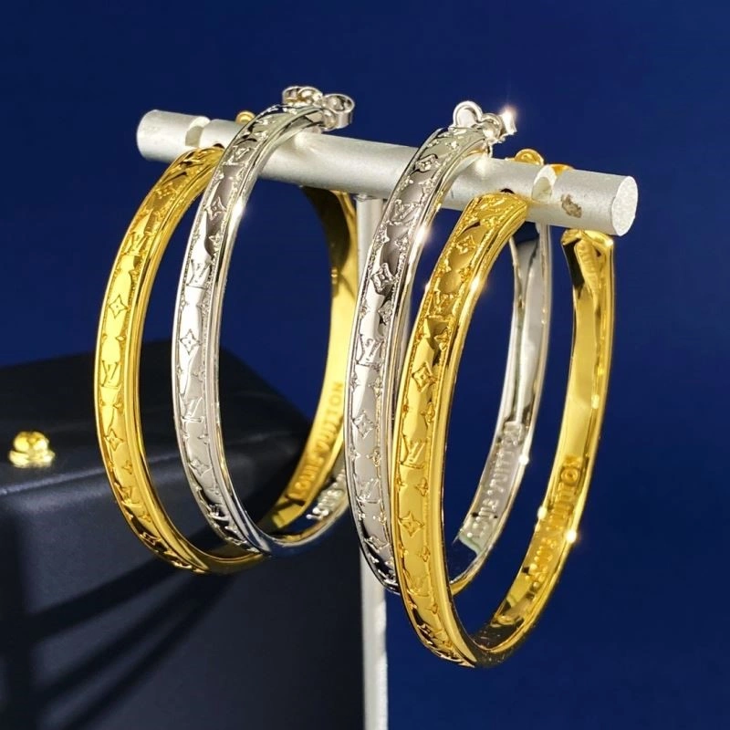 Lightweight Louis Vuitton Earrings 248994