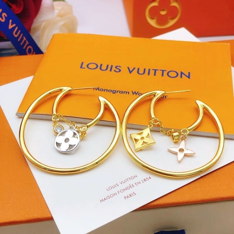 ModernLook Louis Vuitton Earrings 248647