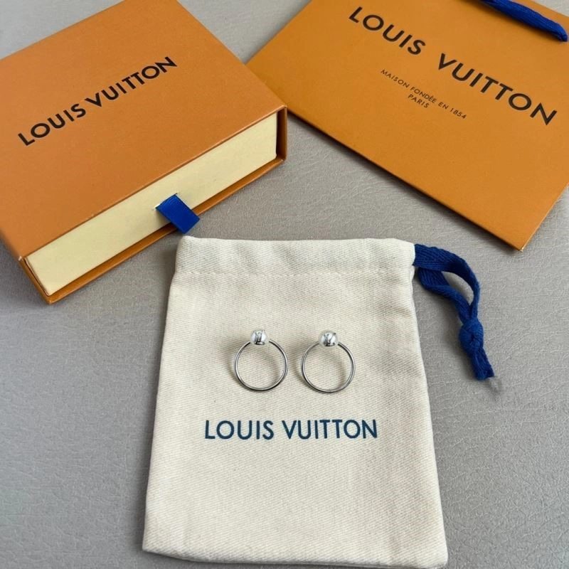 EyeCatching Louis Vuitton Earrings 248639