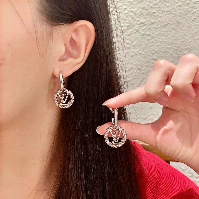 Snug Louis Vuitton Earrings 248631