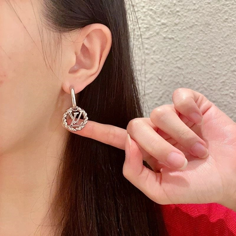 Snug Louis Vuitton Earrings 248631