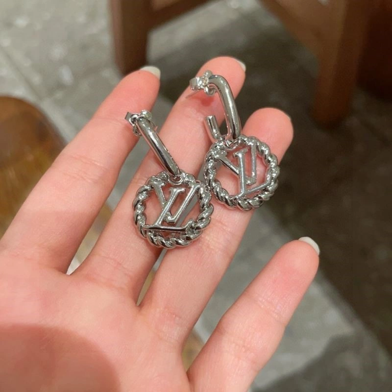 Snug Louis Vuitton Earrings 248631