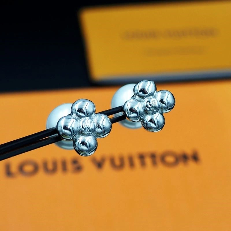 TechFriendly Louis Vuitton Earrings 248633