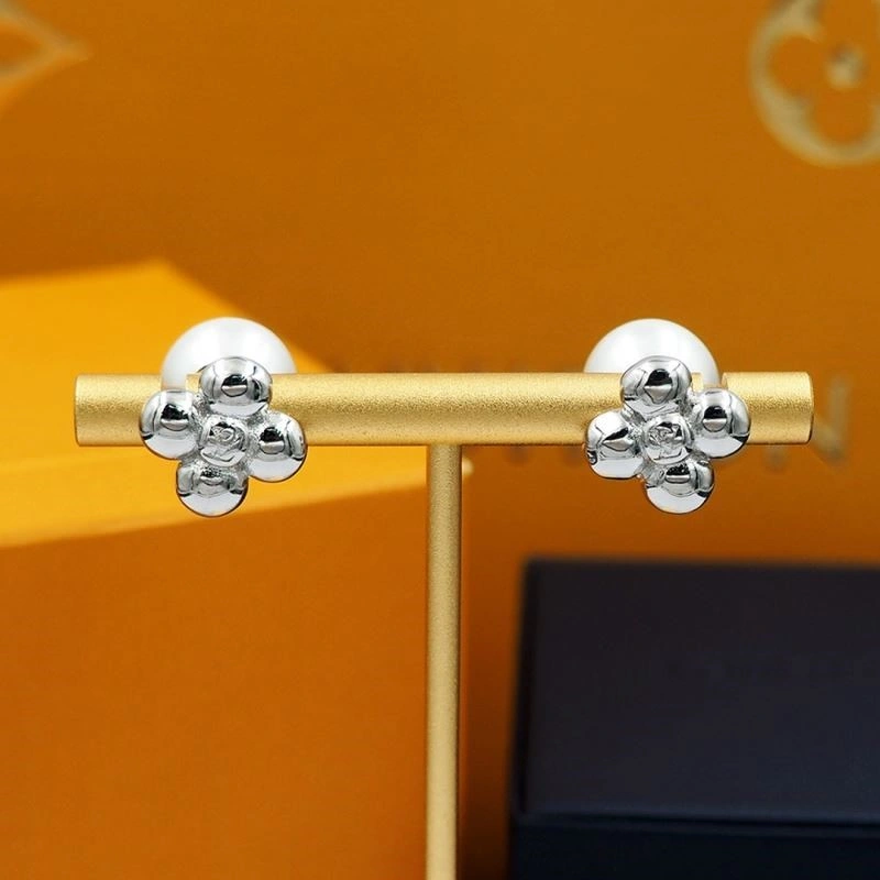 TechFriendly Louis Vuitton Earrings 248633