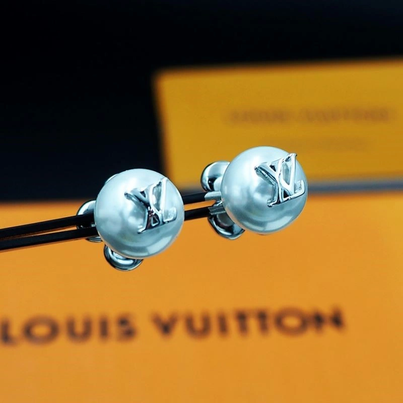 TechFriendly Louis Vuitton Earrings 248633