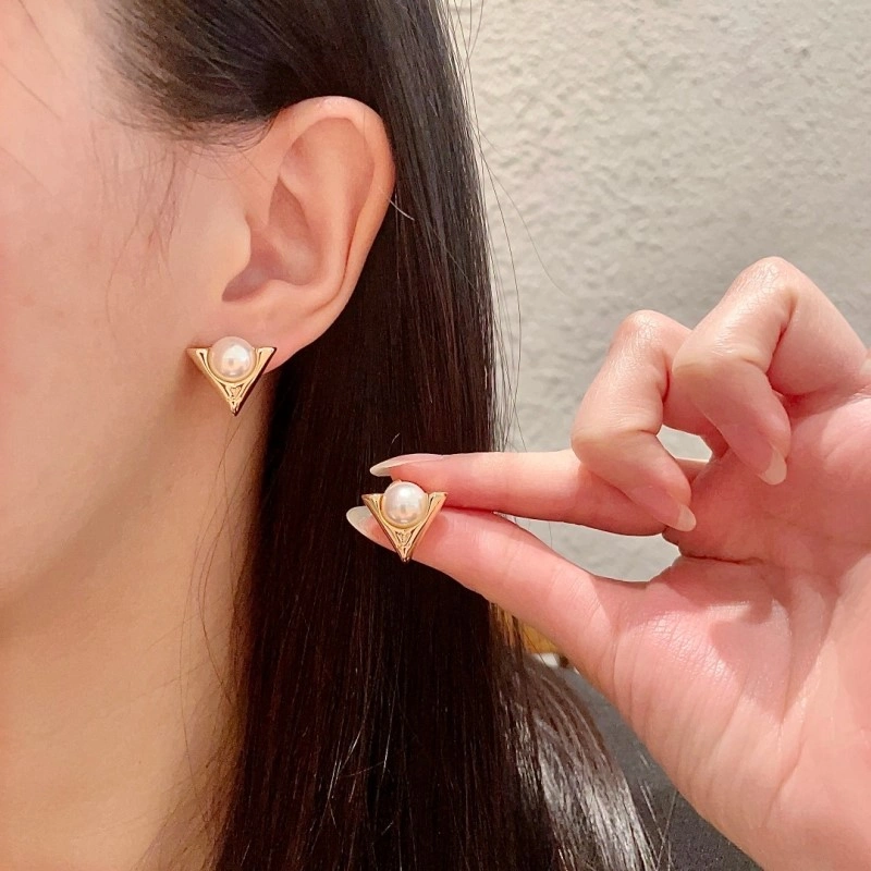 Louis Vuitton Earrings Contemporary 248589