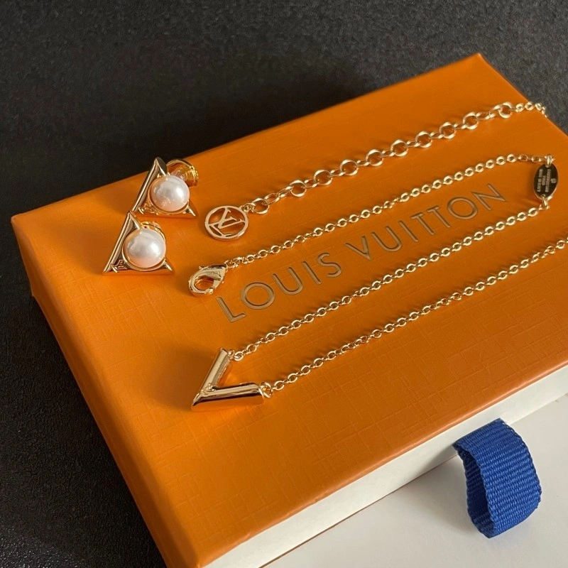 Louis Vuitton Earrings Contemporary 248589