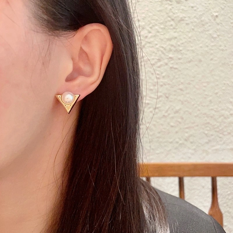 Louis Vuitton Earrings Contemporary 248589