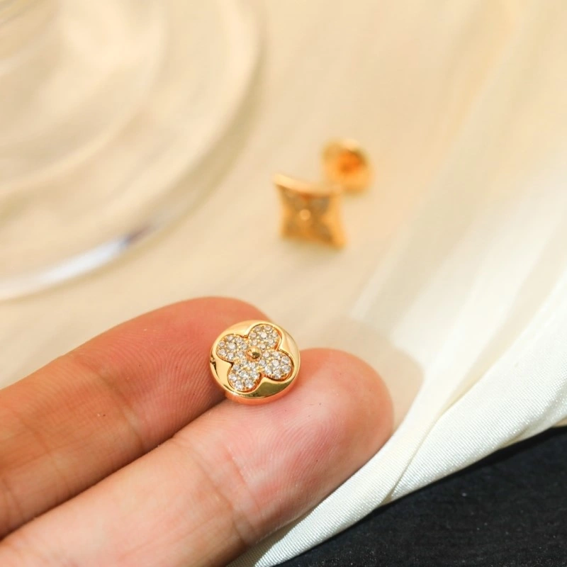 Louis Vuitton Earrings Effortless 248576