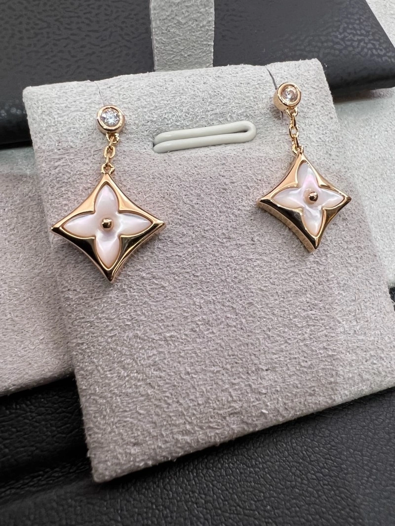Louis Vuitton Earrings Effortless 248578