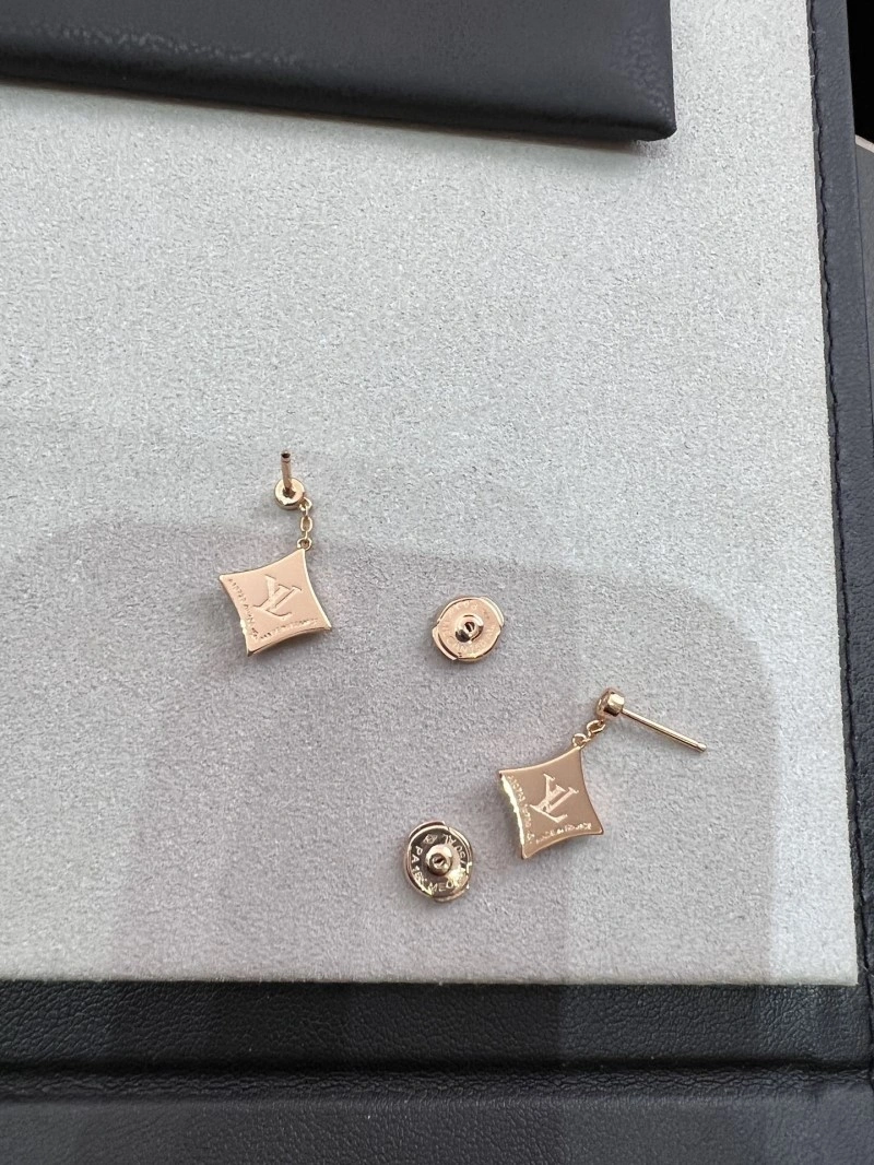 Louis Vuitton Earrings Effortless 248578