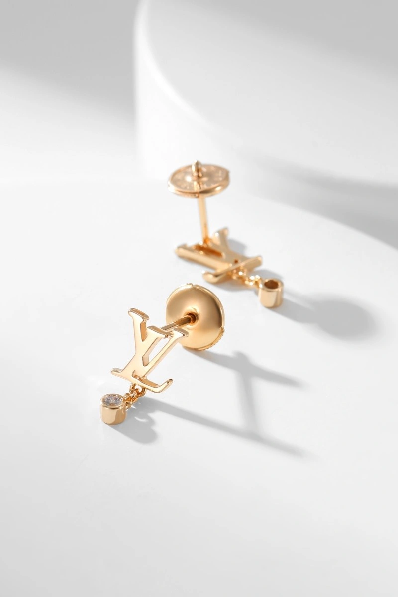 Stylish Louis Vuitton Earrings 248580